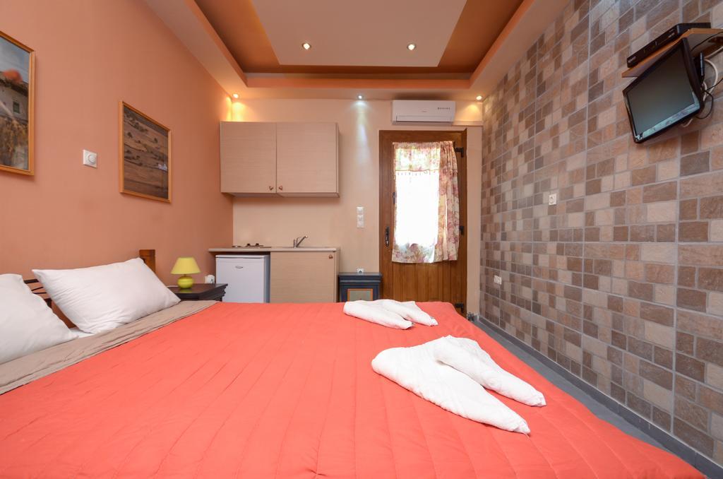 Infinity Apartments Naxos City Room photo