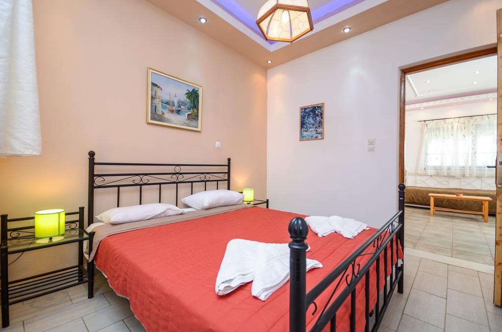 Infinity Apartments Naxos City Room photo